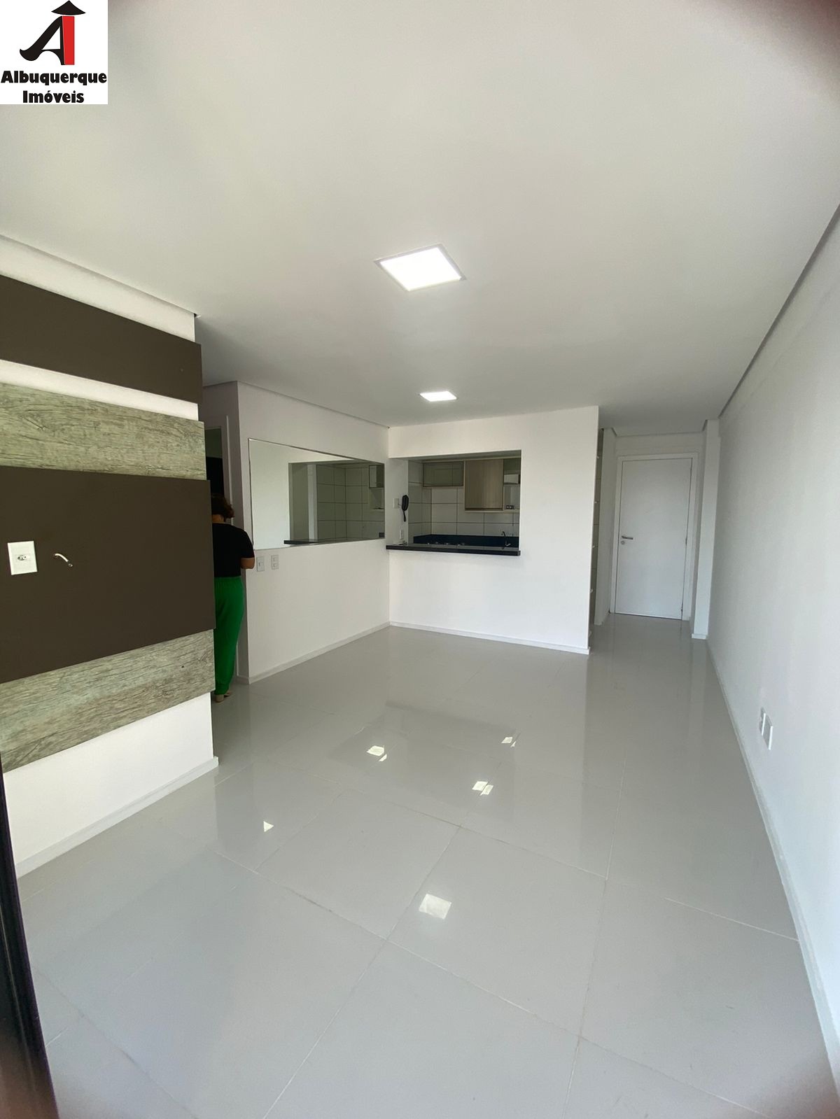 Apartamento à venda com 3 quartos, 80m² - Foto 1