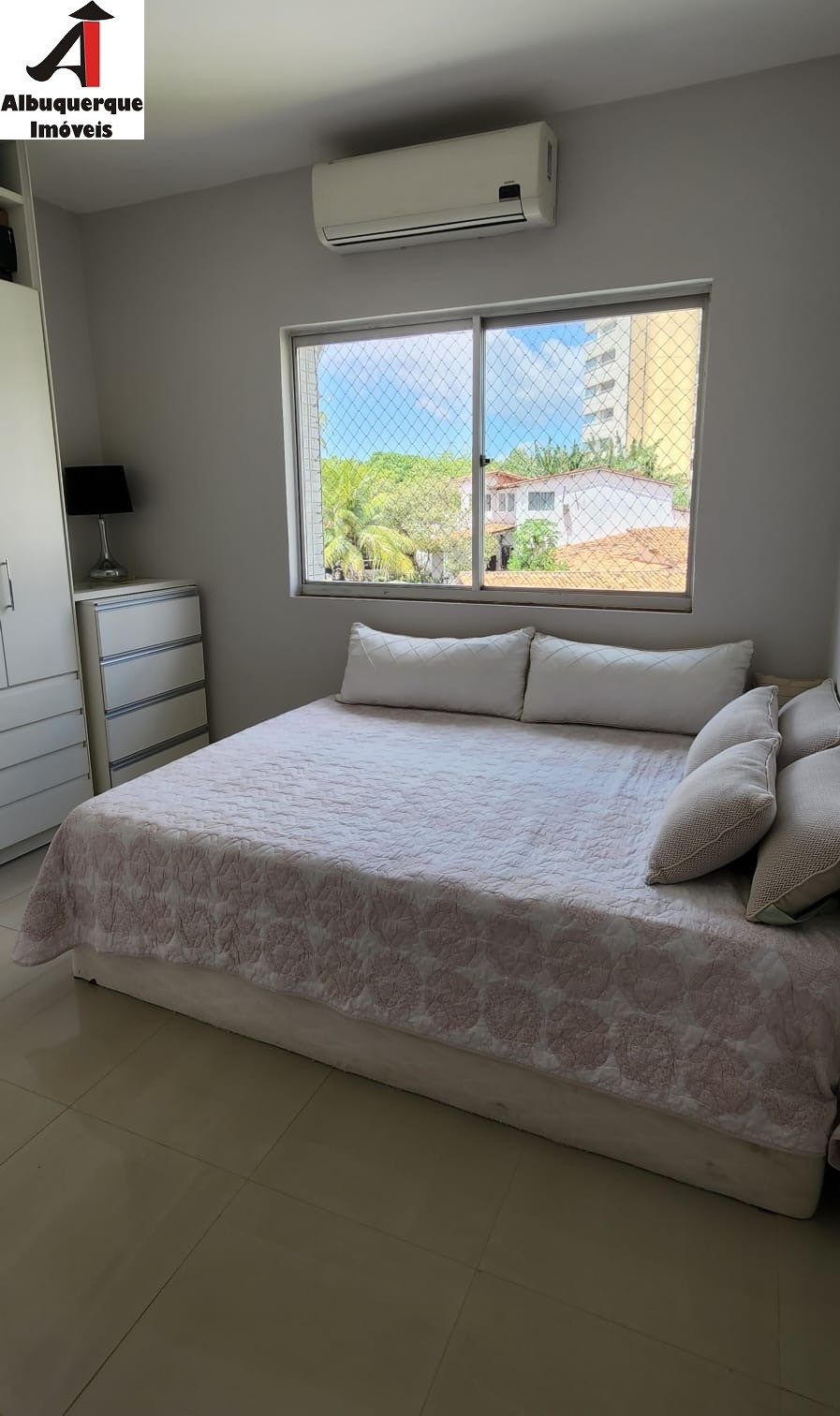 Apartamento à venda com 4 quartos, 241m² - Foto 4