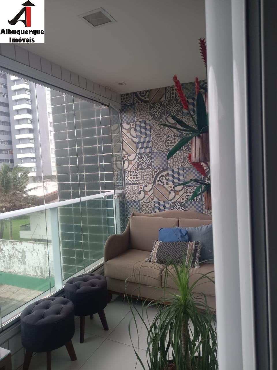 Apartamento à venda com 3 quartos, 159m² - Foto 1