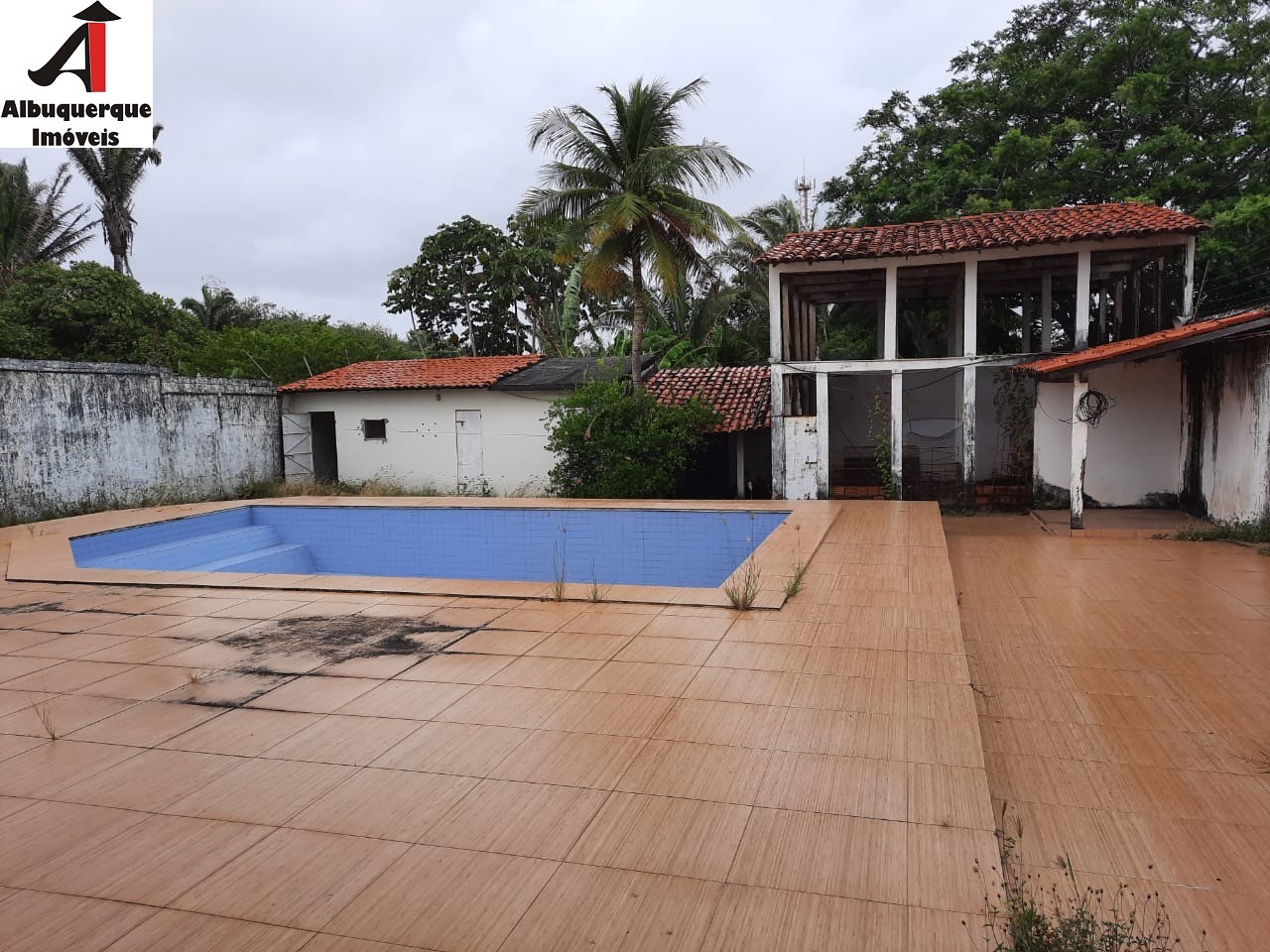 Casa à venda e aluguel com 3 quartos - Foto 1