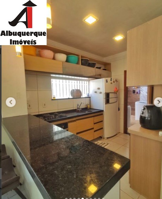 Casa à venda com 3 quartos, 92m² - Foto 3