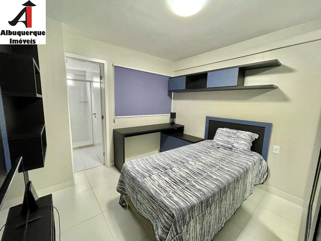 Apartamento à venda com 3 quartos, 136m² - Foto 2