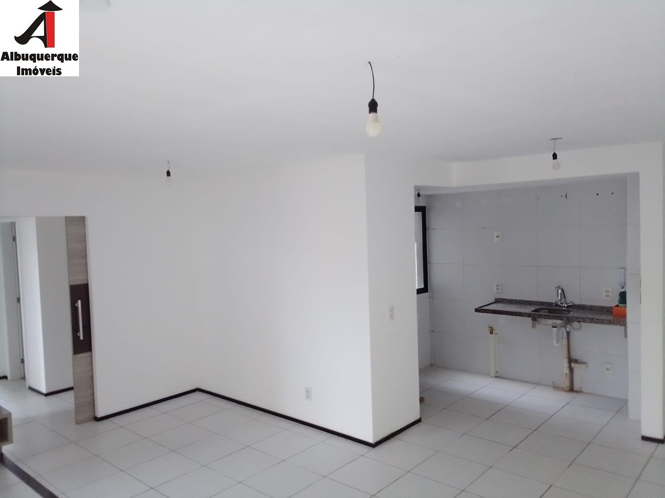 Apartamento à venda com 3 quartos, 77m² - Foto 2