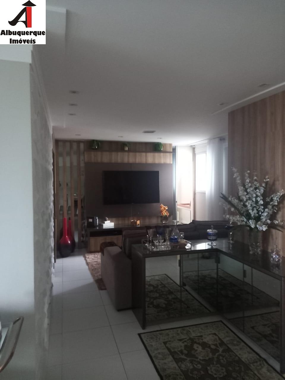 Apartamento à venda com 3 quartos, 159m² - Foto 2