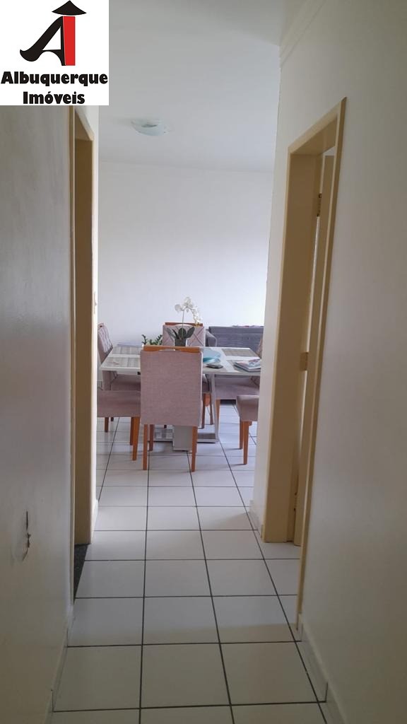 Apartamento à venda com 3 quartos, 72m² - Foto 2