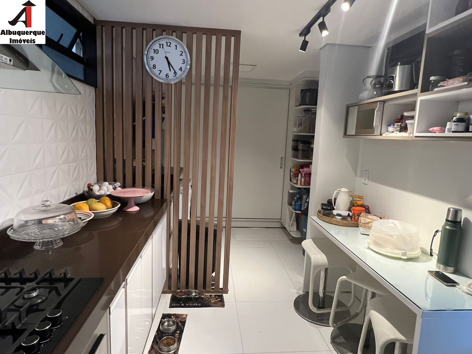 Apartamento à venda com 2 quartos, 142m² - Foto 32