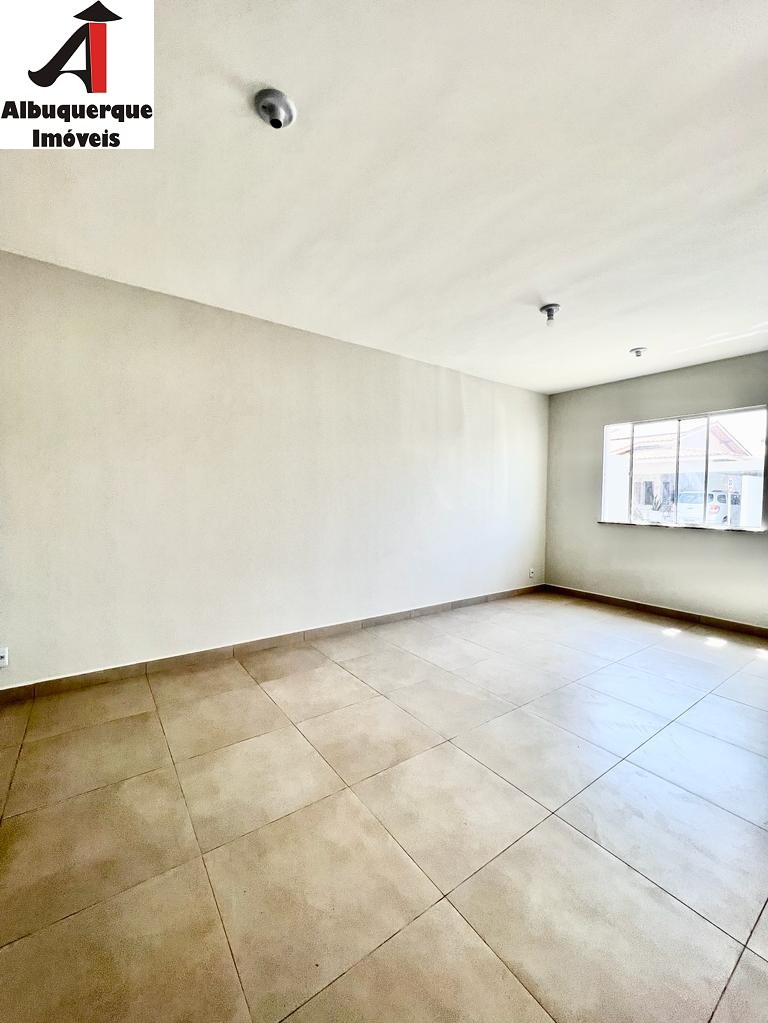 Casa à venda com 3 quartos, 190m² - Foto 3