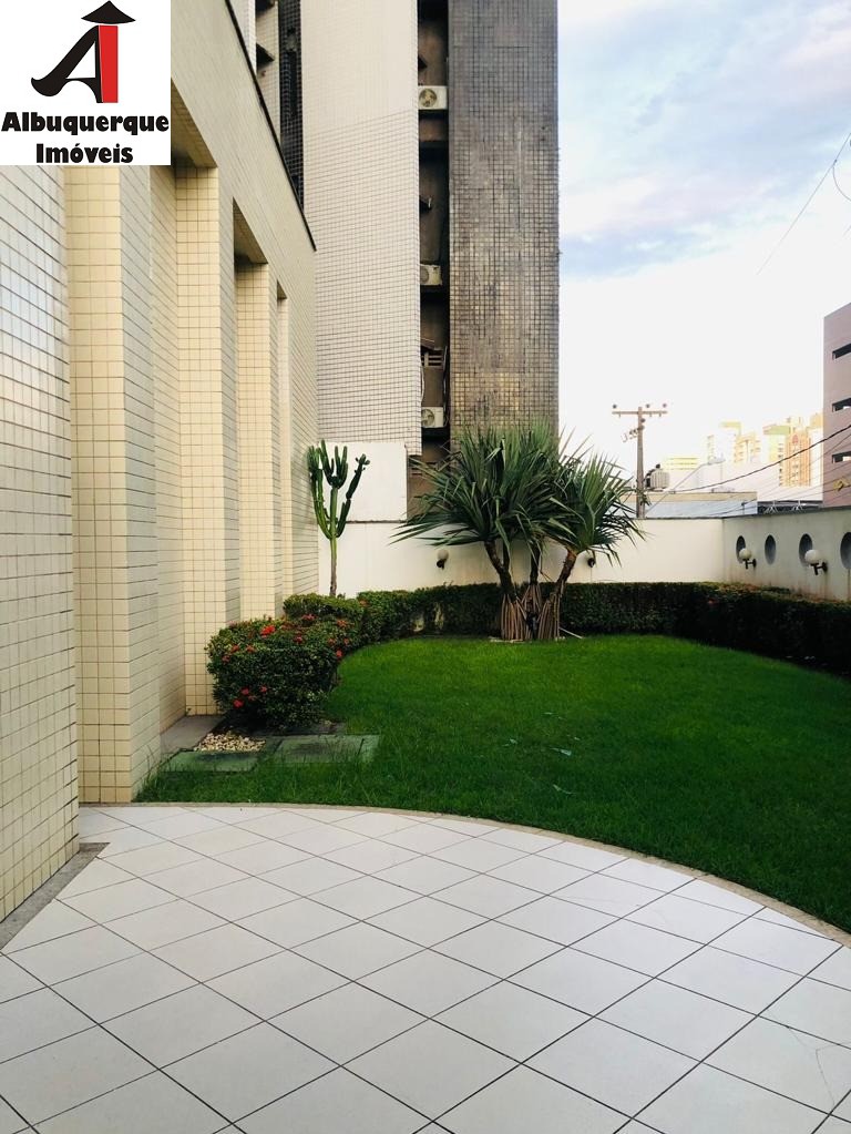 Apartamento à venda com 2 quartos, 78m² - Foto 2