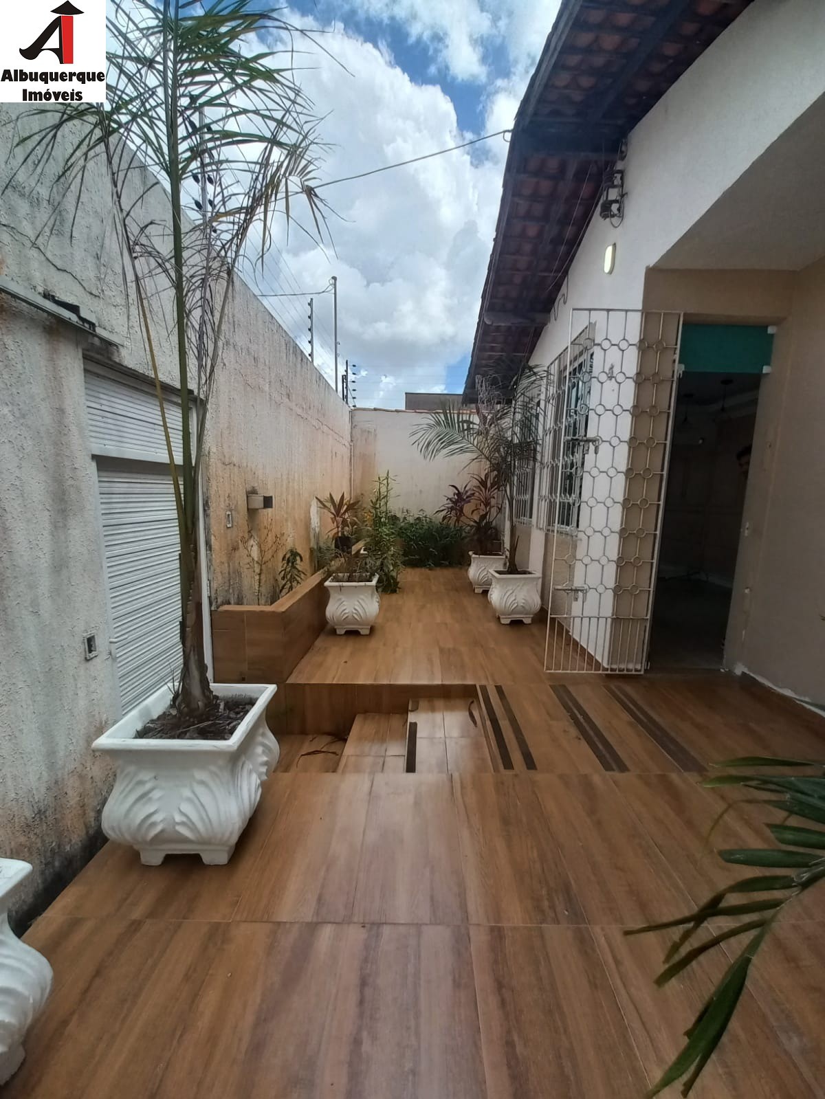 Casa à venda com 4 quartos, 300m² - Foto 7