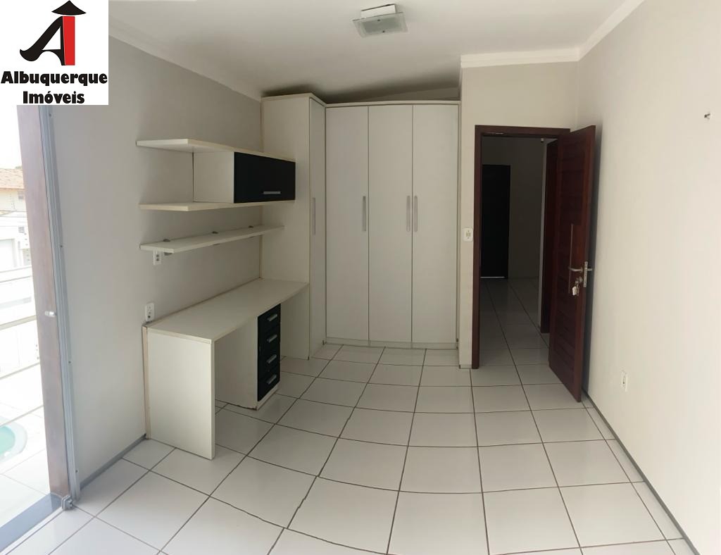 Casa à venda com 3 quartos, 250m² - Foto 17