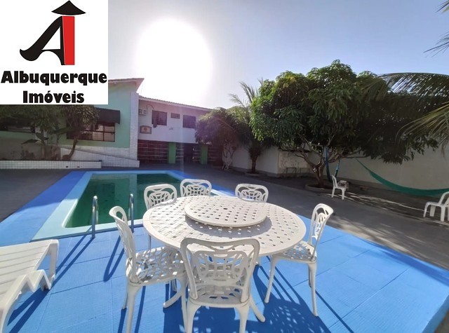 Casa à venda e aluguel com 3 quartos, 700m² - Foto 1