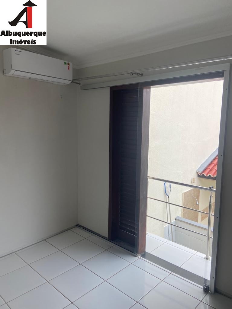 Casa à venda com 3 quartos, 250m² - Foto 18