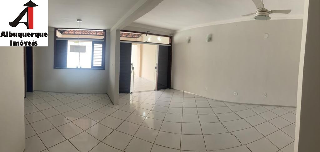 Casa à venda com 3 quartos, 250m² - Foto 23