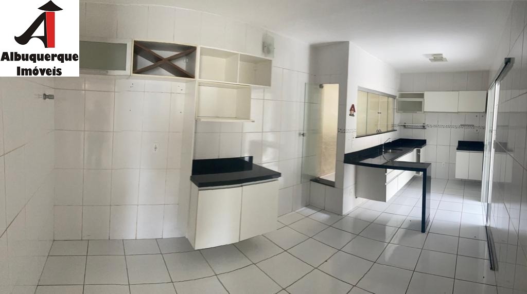 Casa à venda com 3 quartos, 250m² - Foto 3