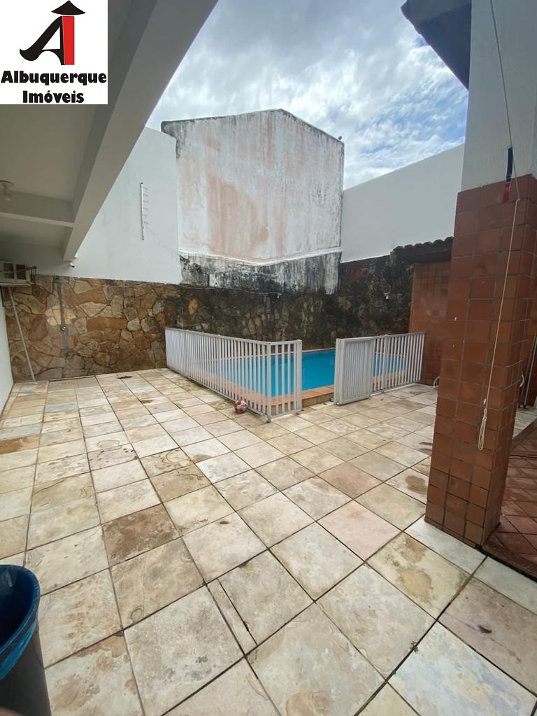 Casa à venda com 6 quartos, 350m² - Foto 12