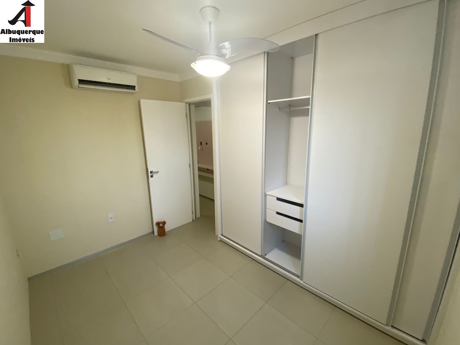 Apartamento à venda com 3 quartos, 83m² - Foto 7