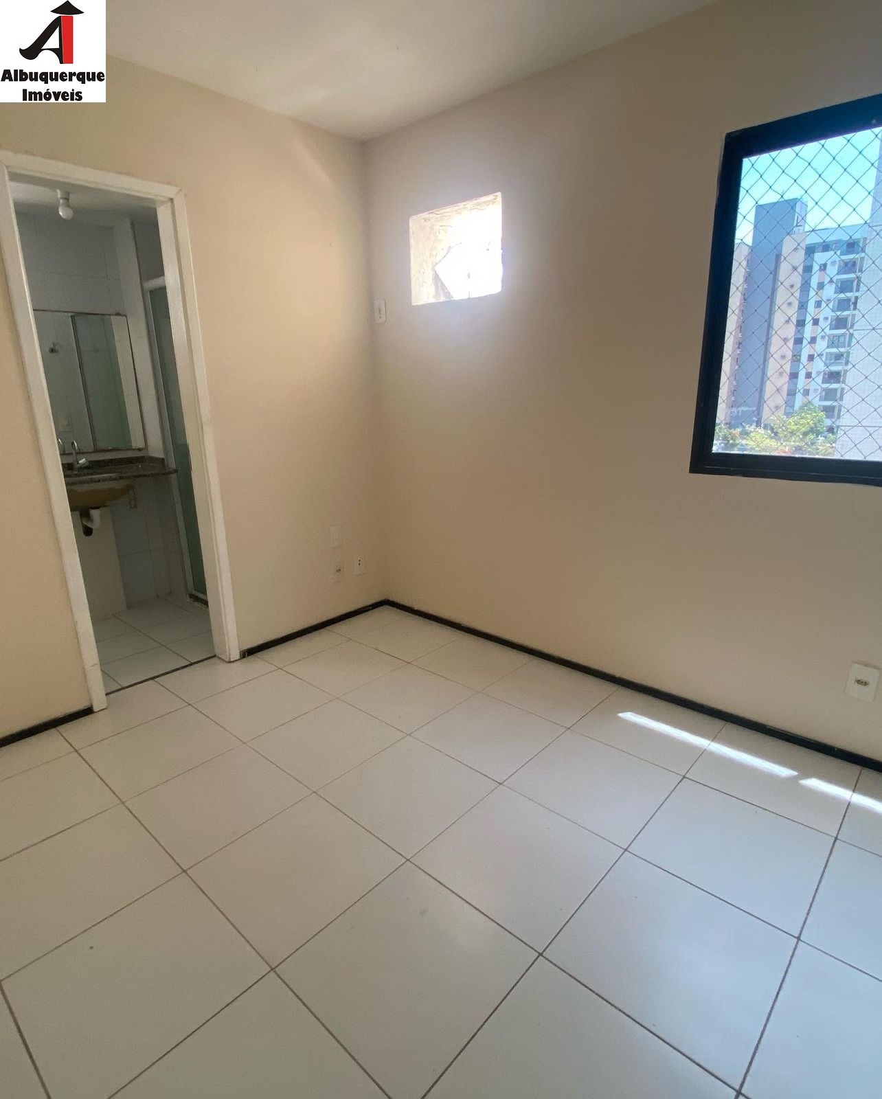 Apartamento à venda com 3 quartos, 77m² - Foto 4