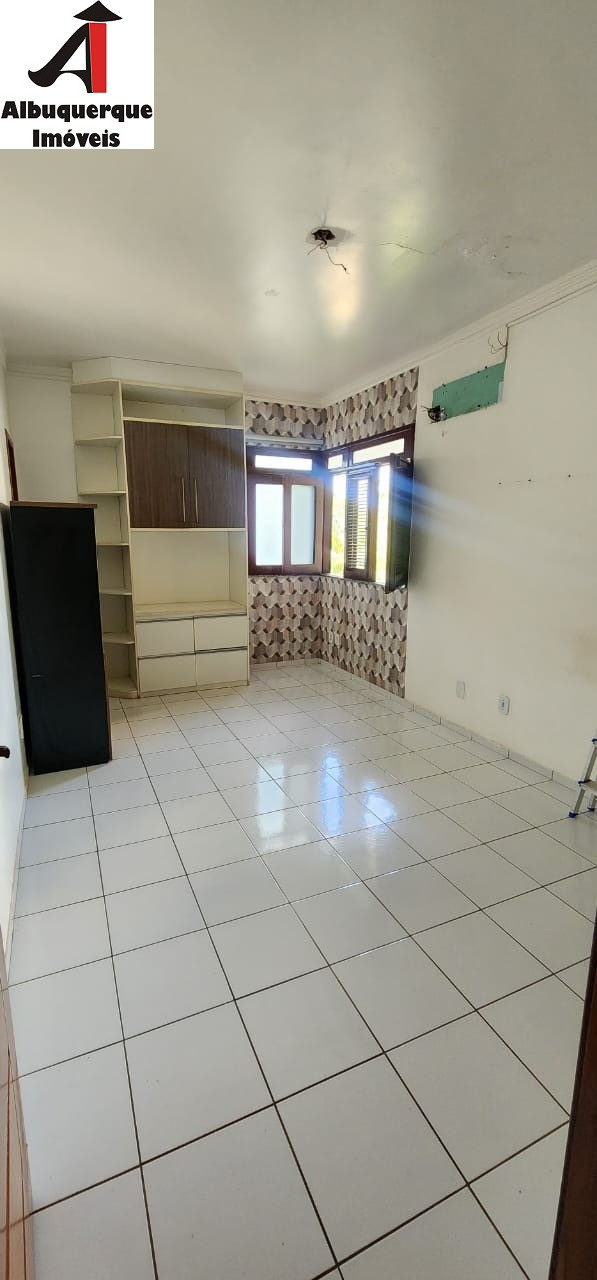 Casa à venda com 3 quartos, 297m² - Foto 4