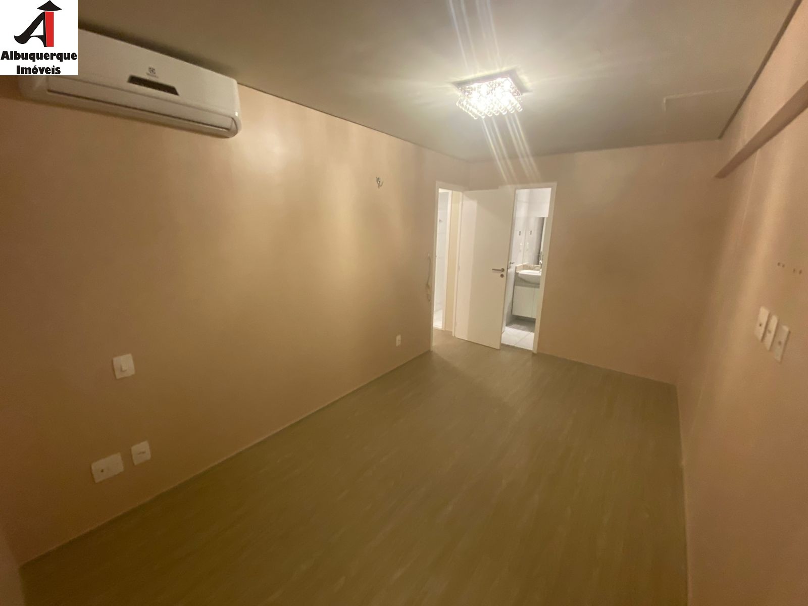 Apartamento à venda com 2 quartos, 80m² - Foto 11