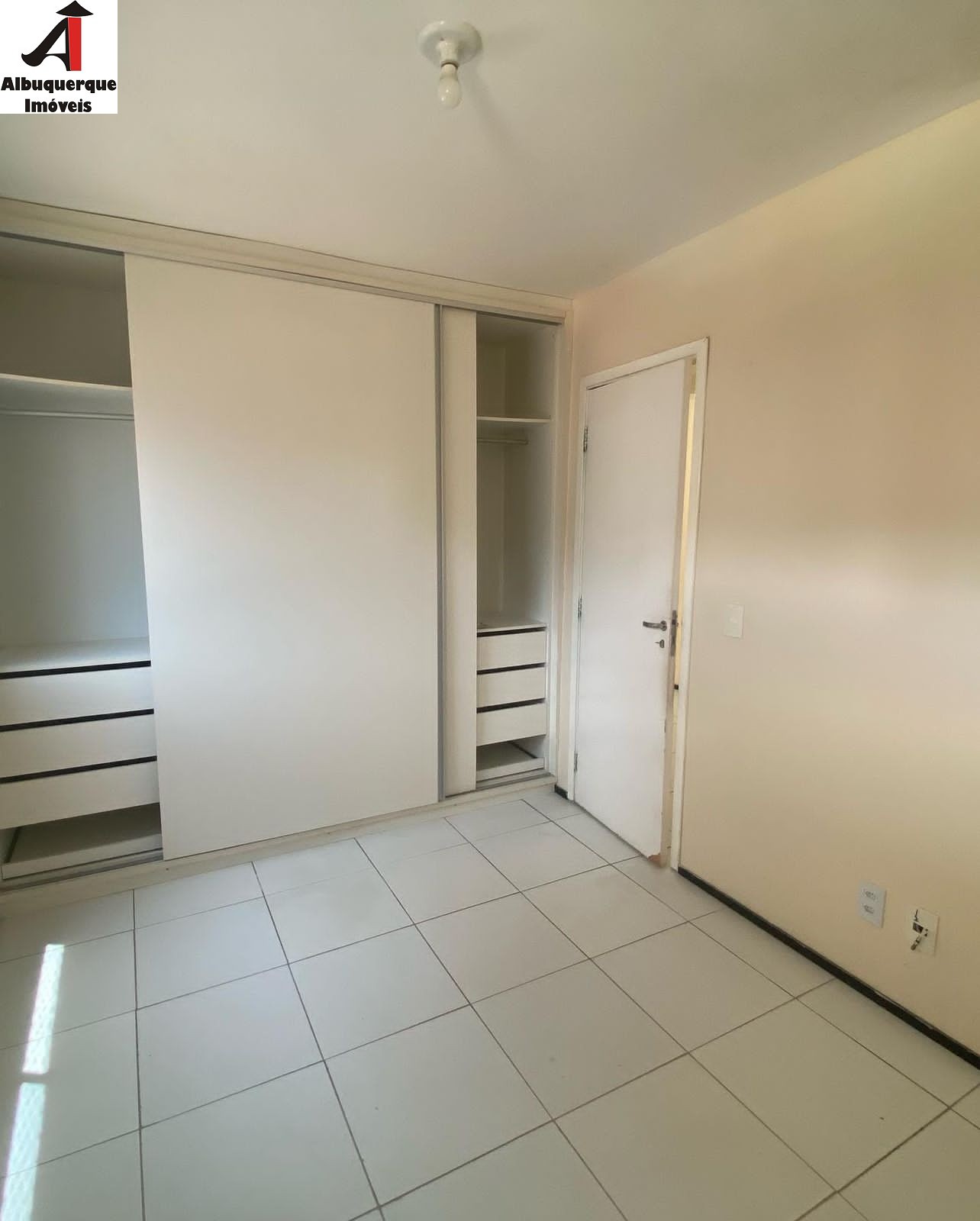 Apartamento à venda com 3 quartos, 77m² - Foto 7