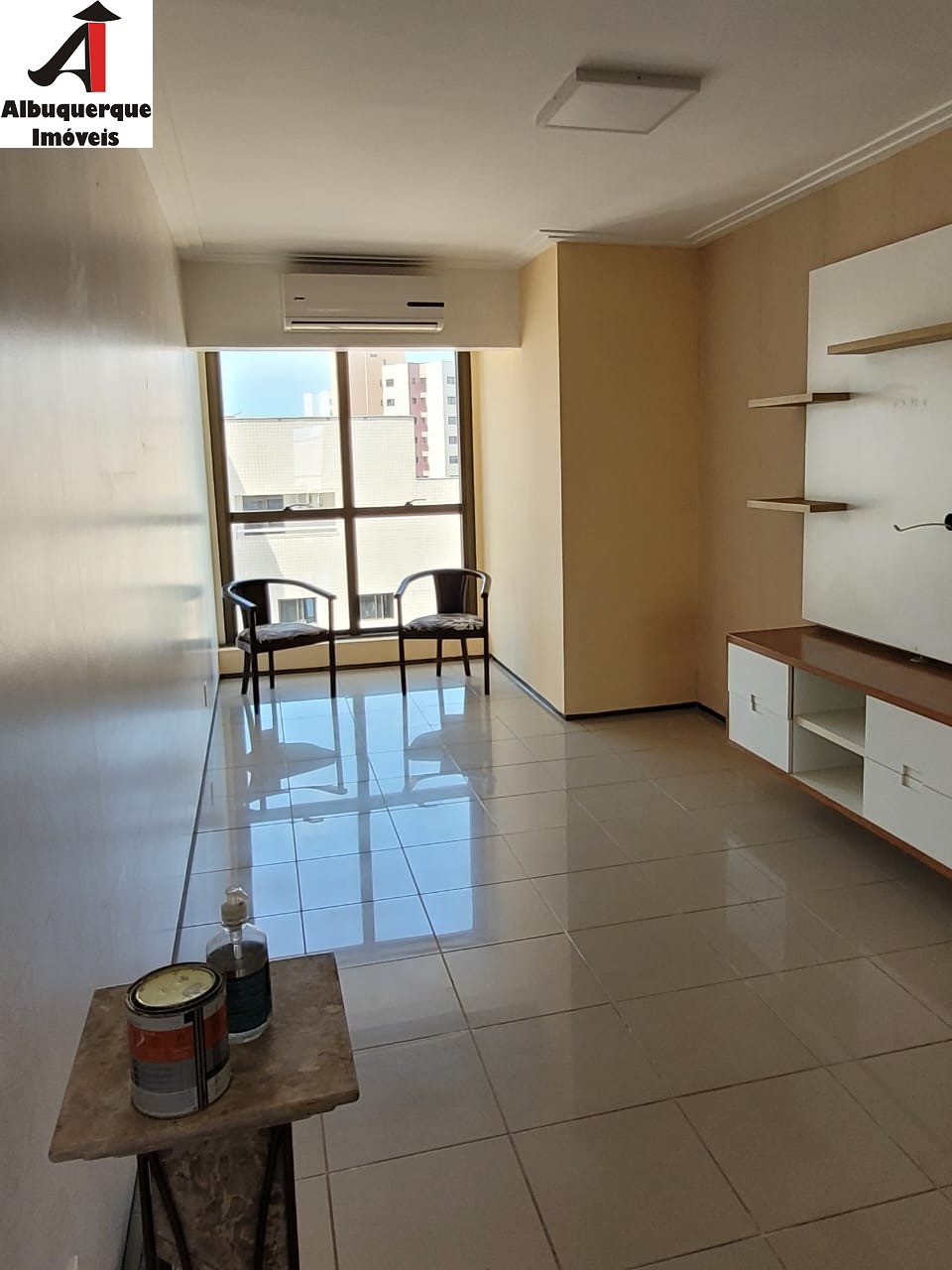 Apartamento à venda com 3 quartos, 90m² - Foto 1