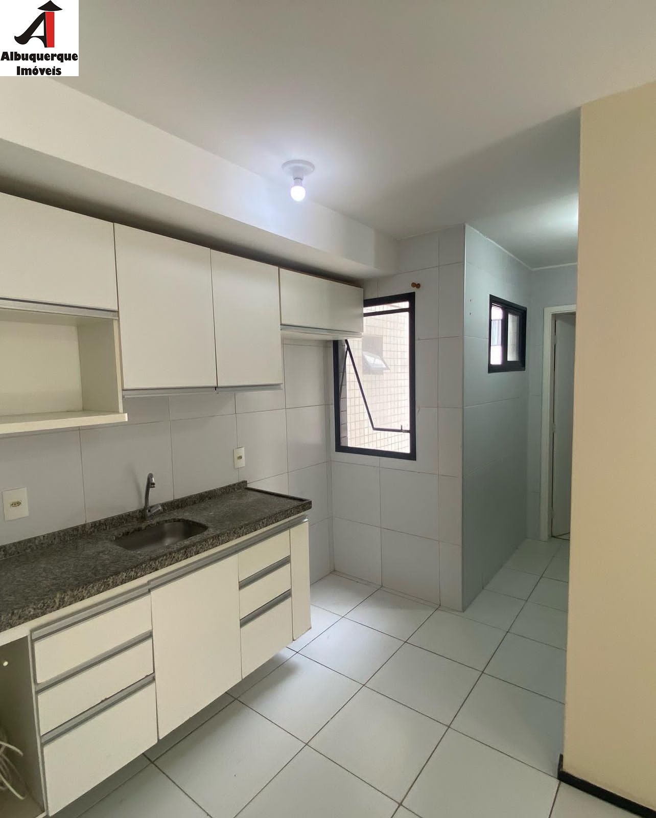 Apartamento à venda com 3 quartos, 77m² - Foto 3