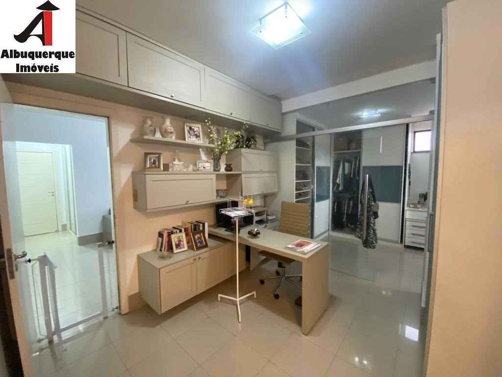 Apartamento à venda com 3 quartos, 300m² - Foto 5