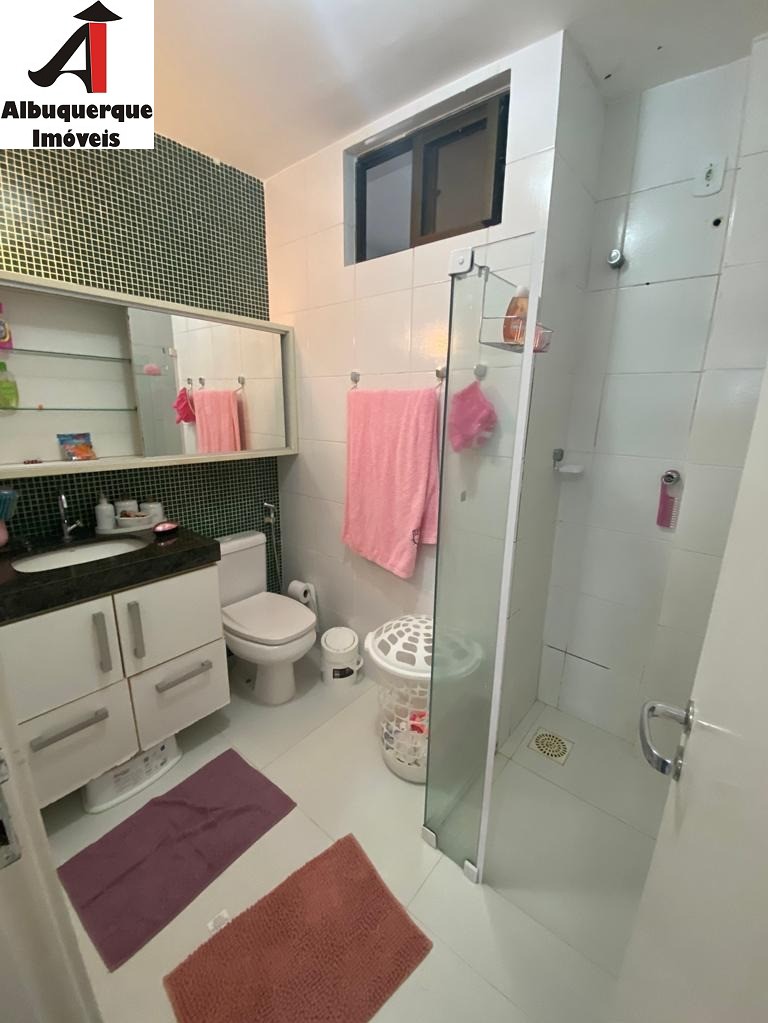 Apartamento à venda com 3 quartos, 300m² - Foto 2