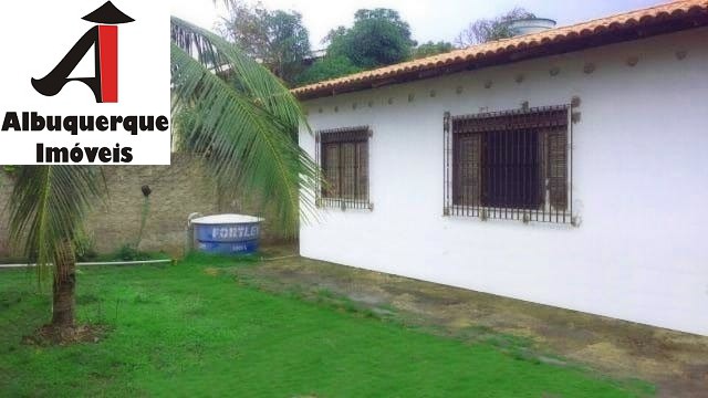 Casa à venda com 3 quartos, 600m² - Foto 2