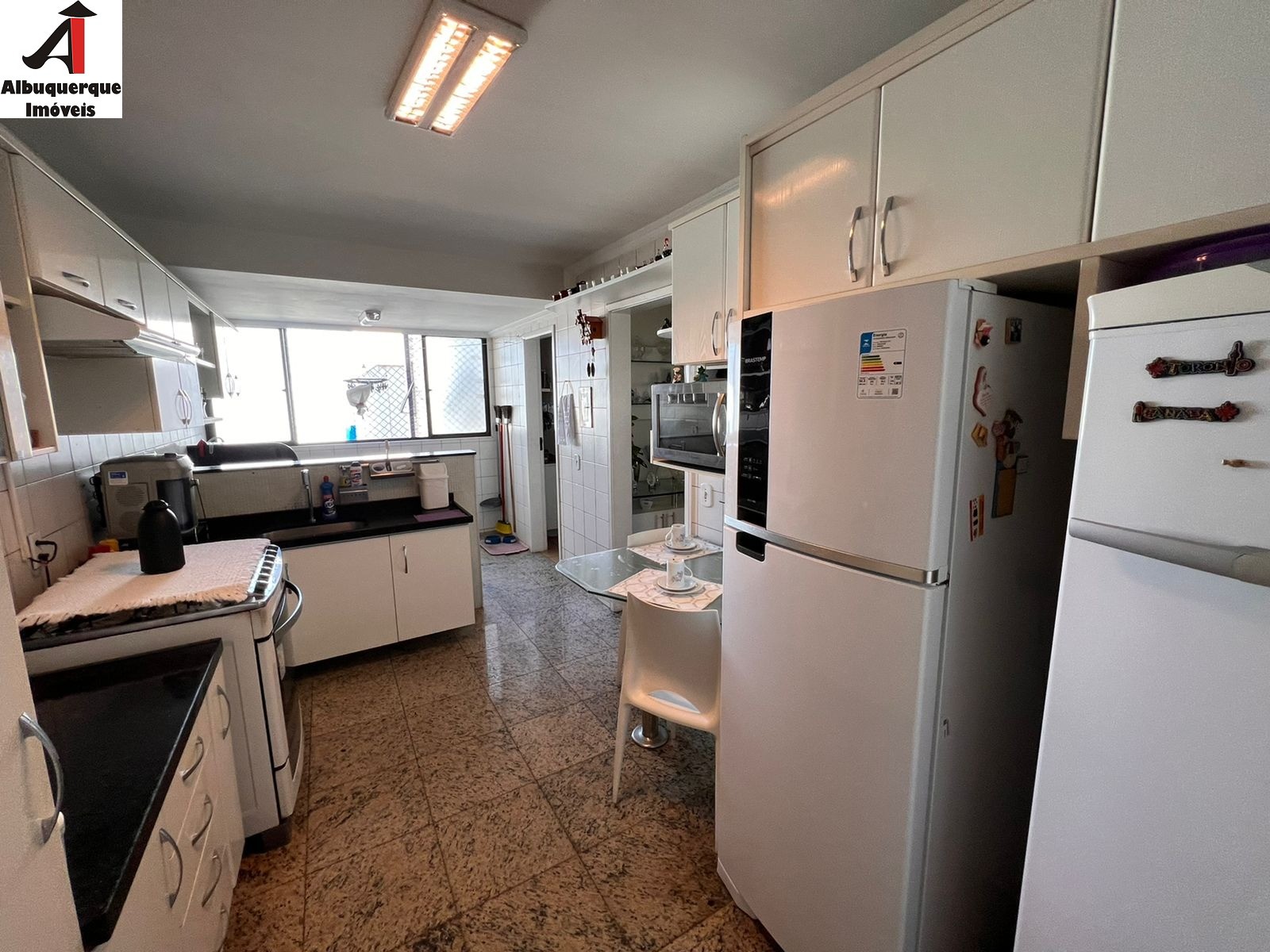 Apartamento à venda com 3 quartos, 130m² - Foto 12