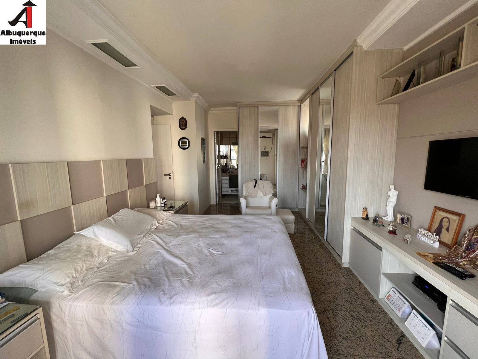 Apartamento à venda com 3 quartos, 130m² - Foto 10