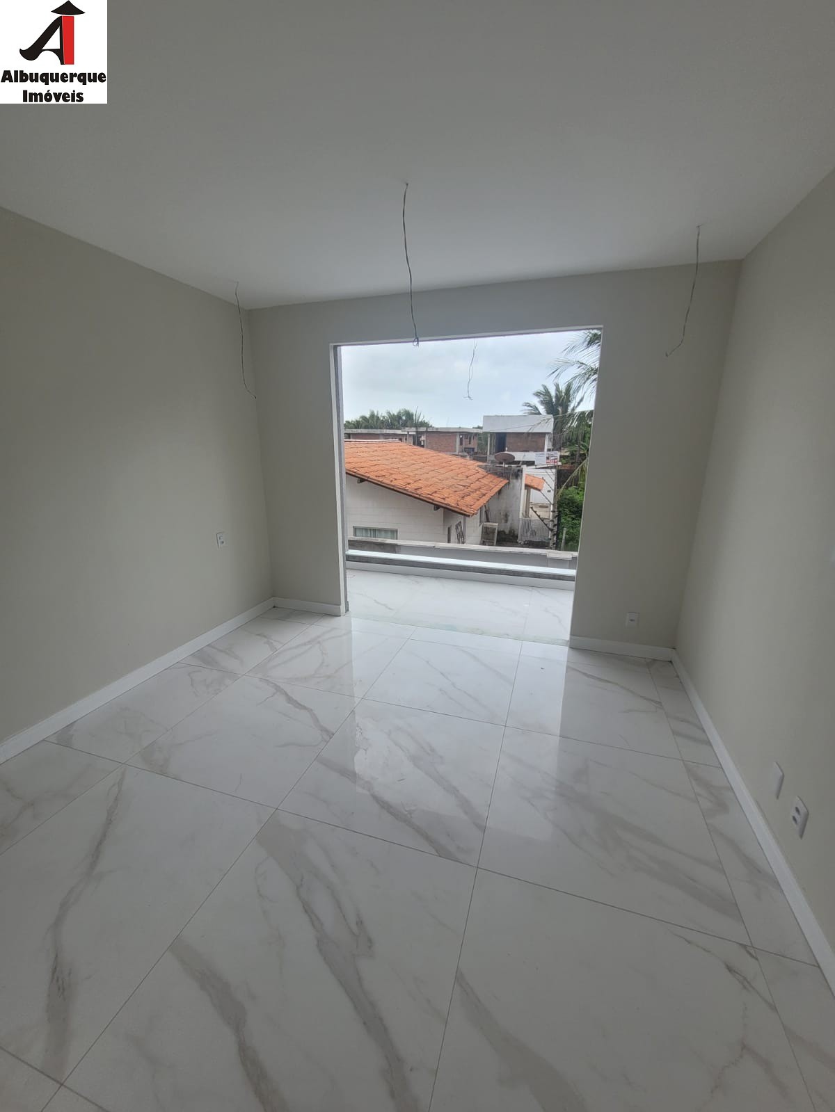 Casa à venda com 4 quartos, 270m² - Foto 3