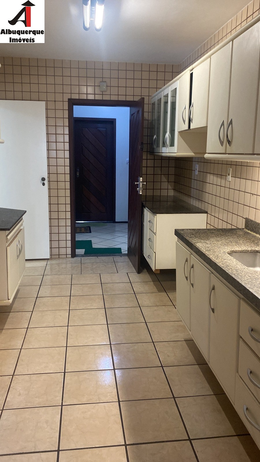 Apartamento à venda com 3 quartos, 130m² - Foto 7