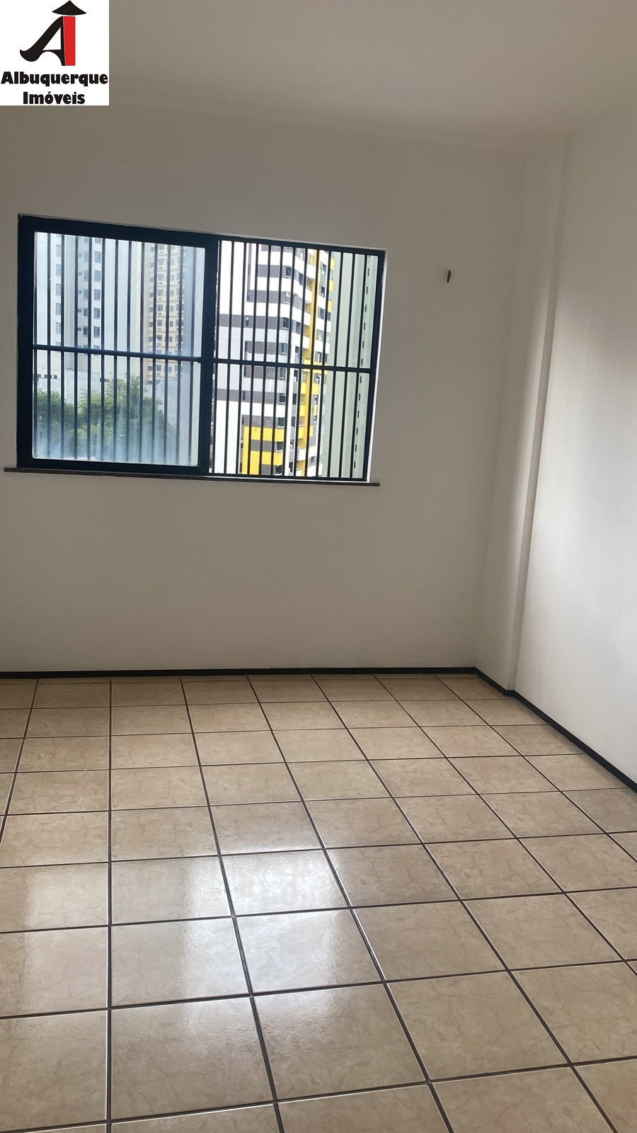 Apartamento à venda com 3 quartos, 130m² - Foto 3