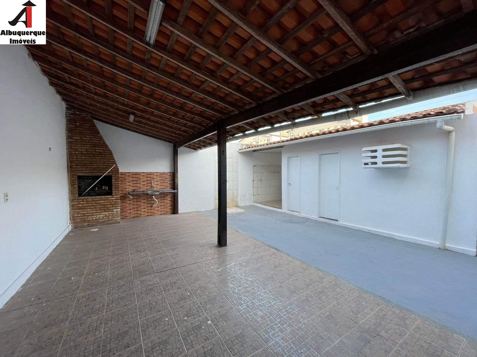 Casa à venda com 3 quartos, 200m² - Foto 9