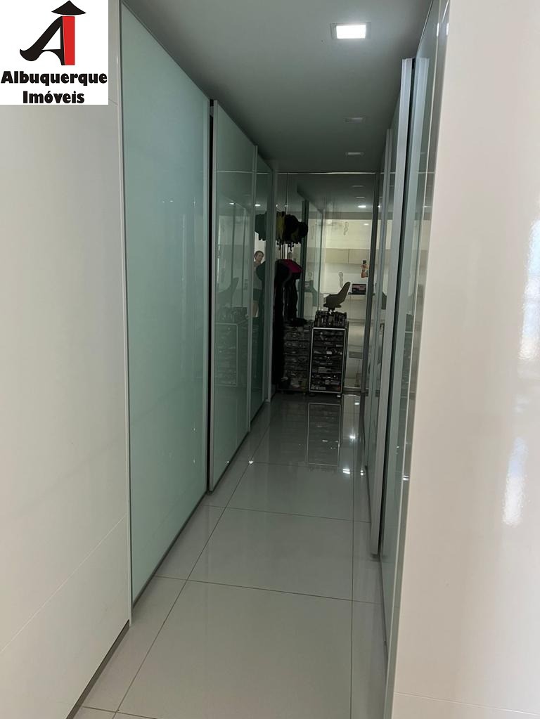 Apartamento à venda com 3 quartos, 268m² - Foto 6