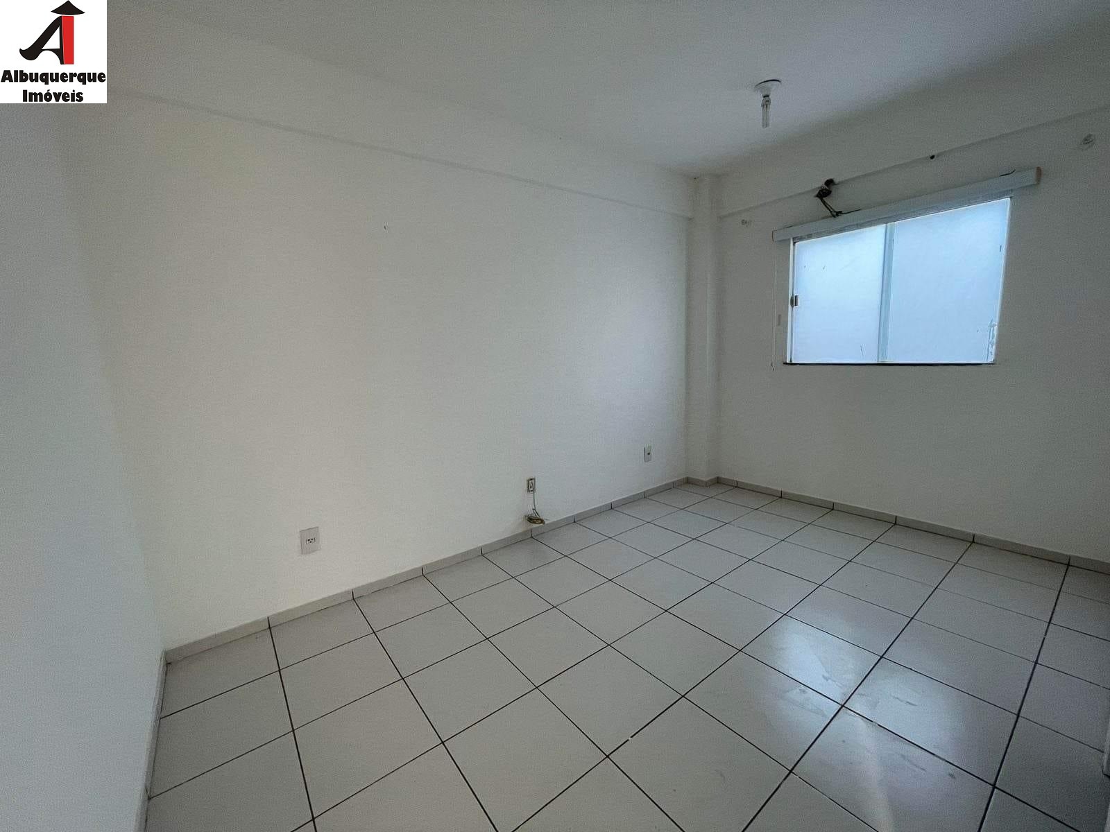 Casa à venda com 3 quartos, 200m² - Foto 3