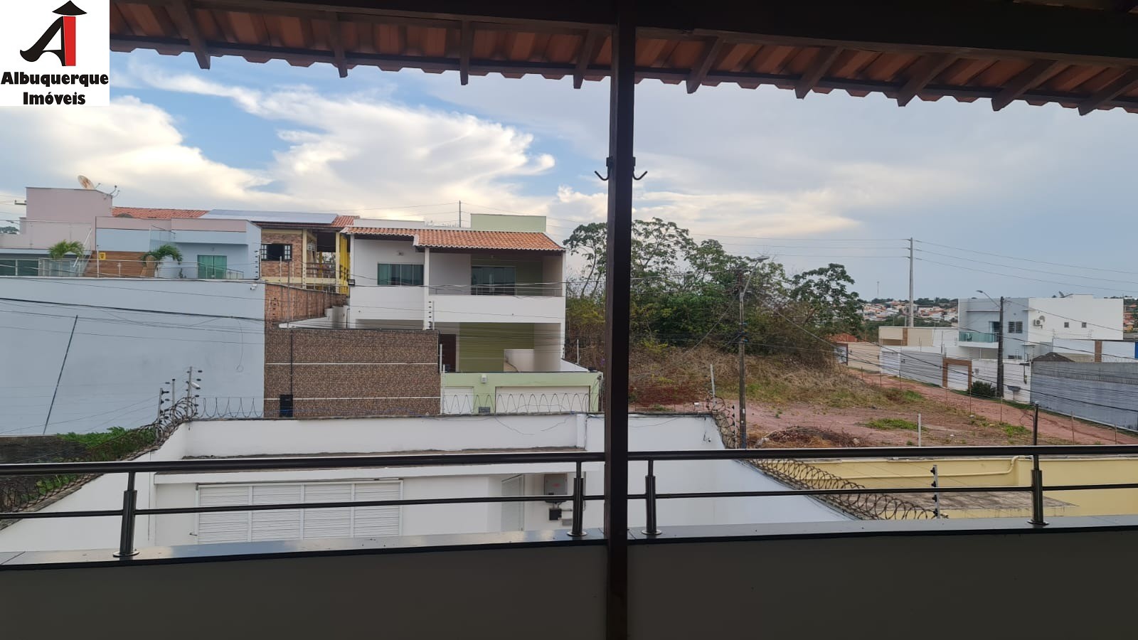 Casa à venda com 4 quartos, 300m² - Foto 8