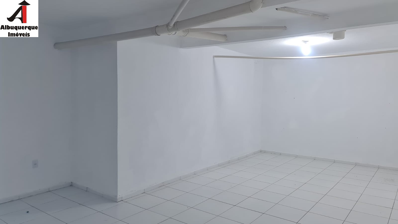 Casa à venda com 4 quartos, 300m² - Foto 16