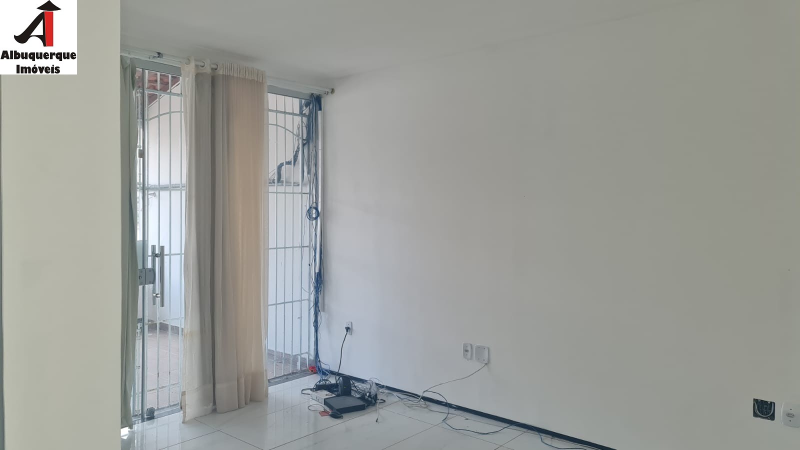 Casa à venda com 4 quartos, 300m² - Foto 15