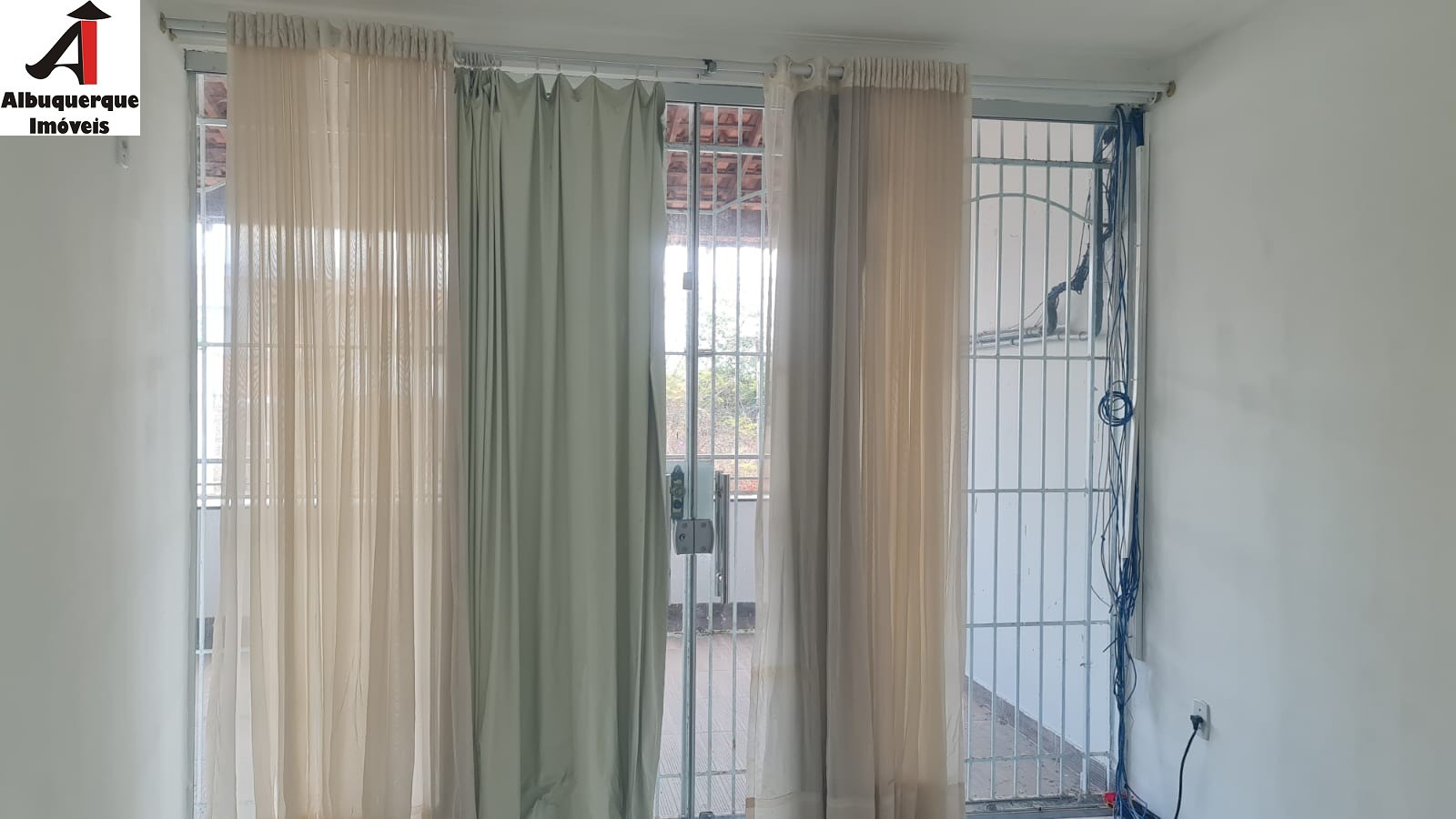 Casa à venda com 4 quartos, 300m² - Foto 10