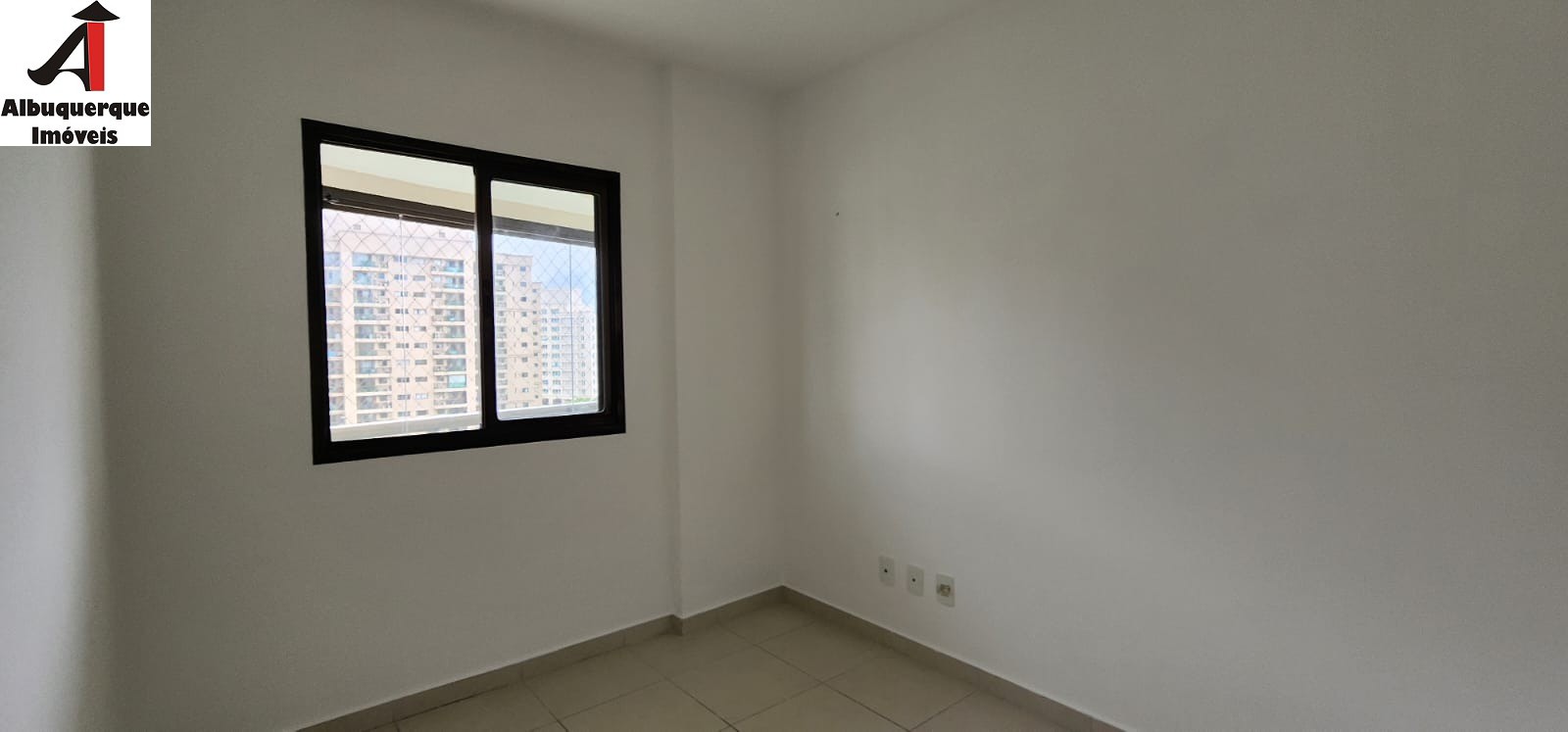 Apartamento à venda com 3 quartos, 113m² - Foto 3