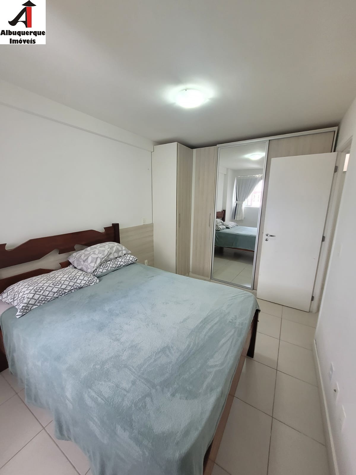 Apartamento à venda com 2 quartos, 70m² - Foto 12