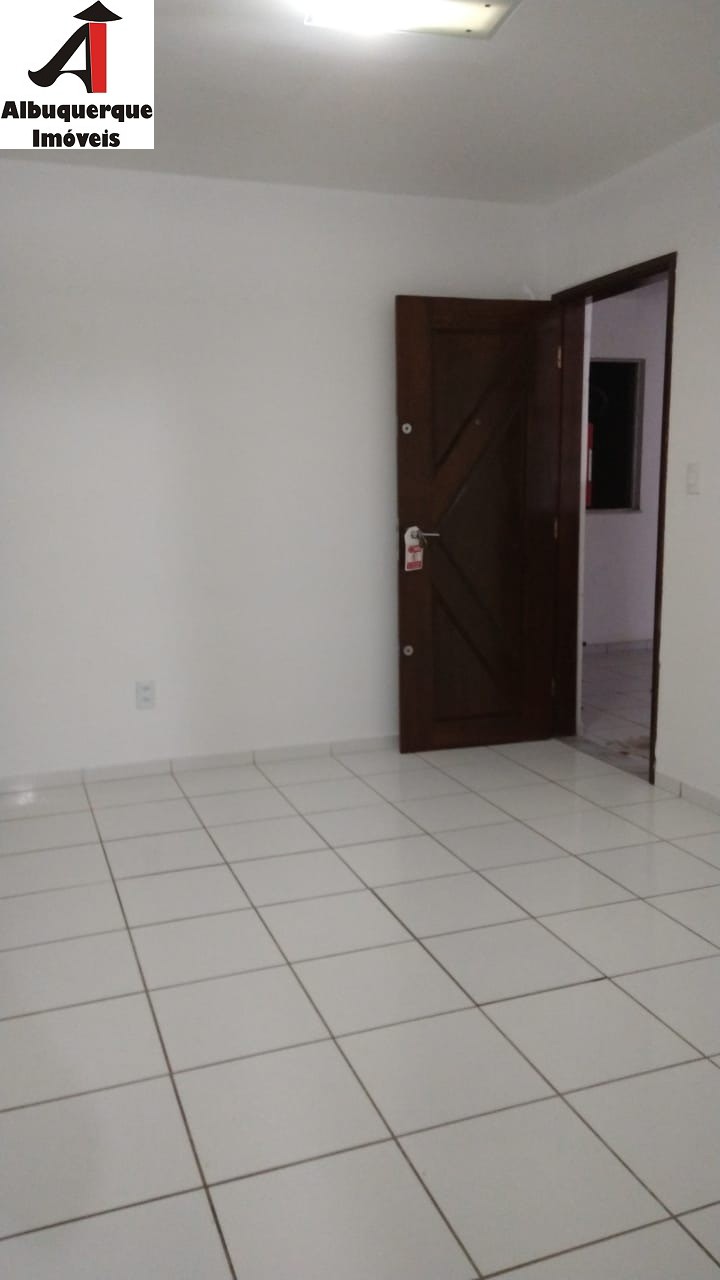 Apartamento à venda com 2 quartos, 44m² - Foto 2