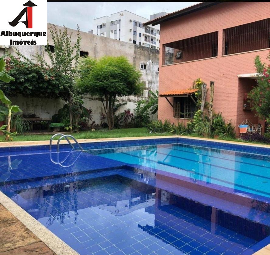 Casa à venda com 4 quartos, 480m² - Foto 1