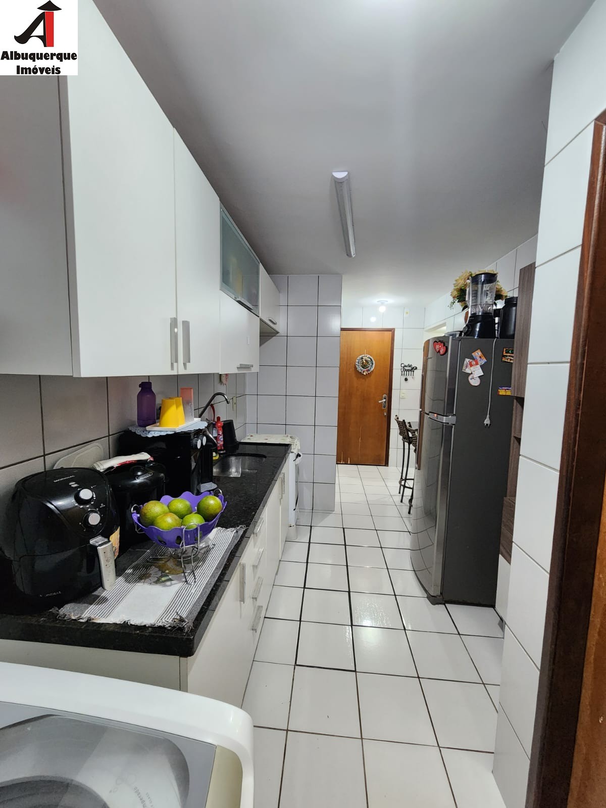 Apartamento à venda com 3 quartos, 95m² - Foto 9