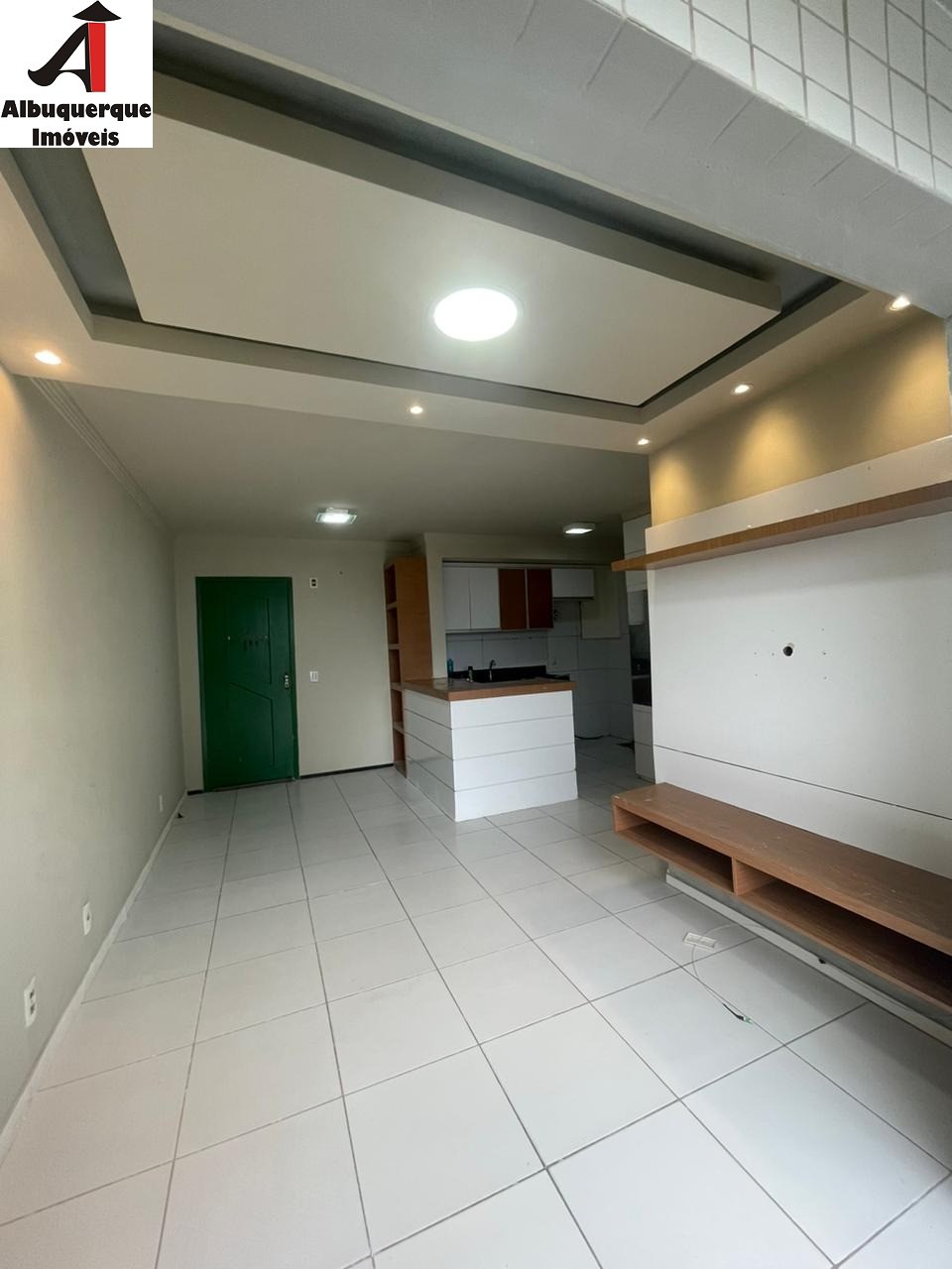 Apartamento à venda com 3 quartos, 74m² - Foto 1