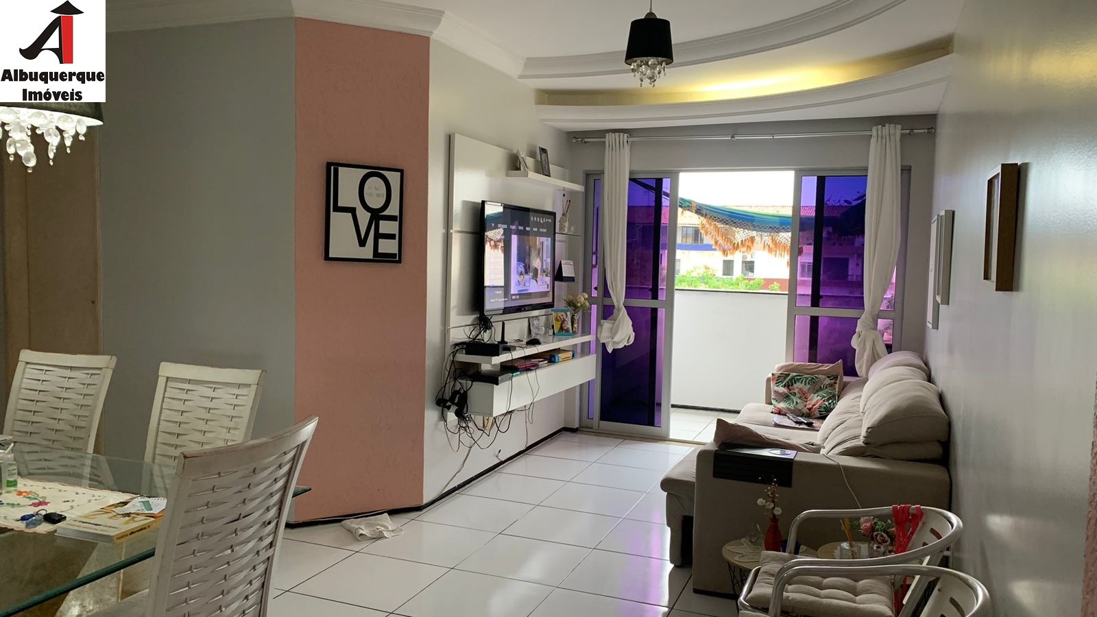 Apartamento à venda com 3 quartos, 105m² - Foto 1