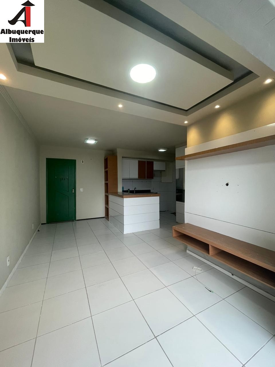 Apartamento à venda com 3 quartos, 74m² - Foto 2