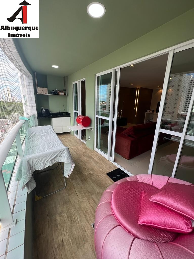 Apartamento à venda com 3 quartos, 152m² - Foto 2